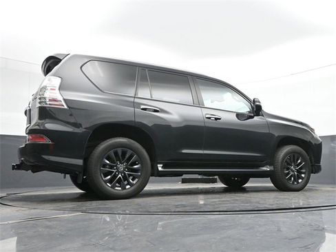 Certified 2023 Lexus GX 460 Premium w/ Premium Plus Package image 40