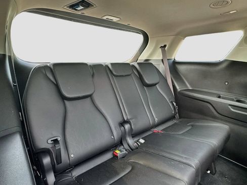 Certified 2025 Kia Carnival SX w/ SX Dark Edition Package FWD image 32
