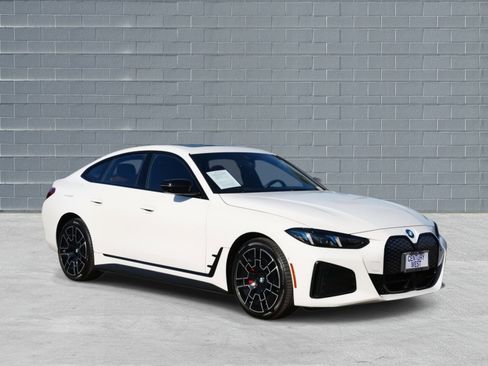 Used 2025 BMW i4 eDrive40 image 1