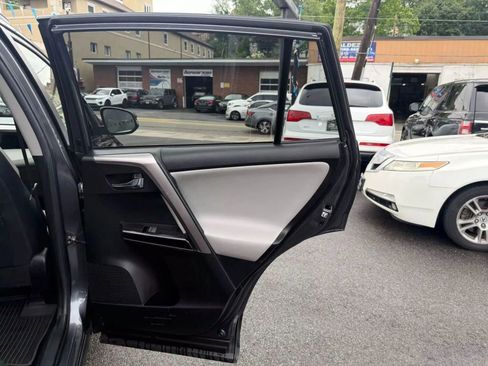 Used 2016 Toyota RAV4 Limited image 49