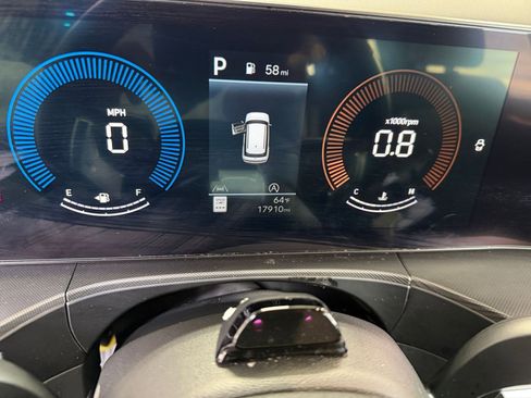 Used 2025 Hyundai Santa Fe SEL image 43