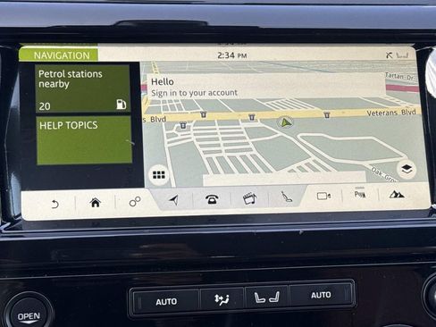 Used 2017 Land Rover Discovery HSE image 27