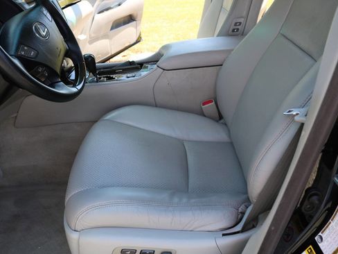 Used 2010 Lexus LS 460 image 68