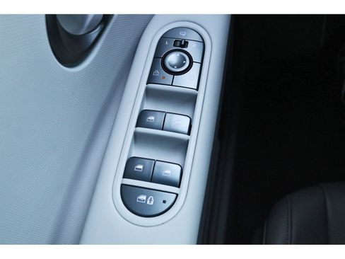 Certified 2025 Hyundai Ioniq 5 SEL image 22