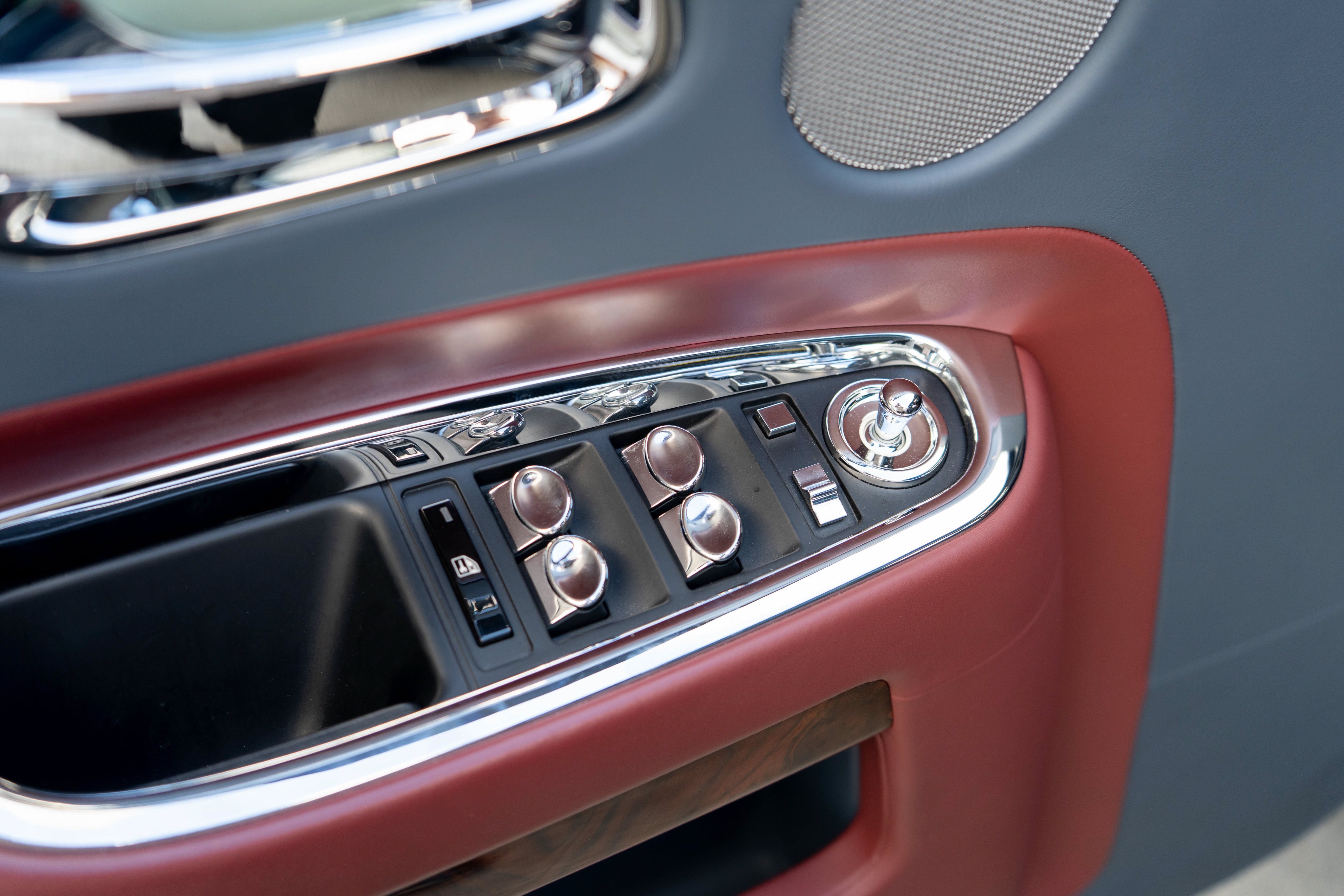 Used 2017 Rolls-Royce Ghost RWD image 11