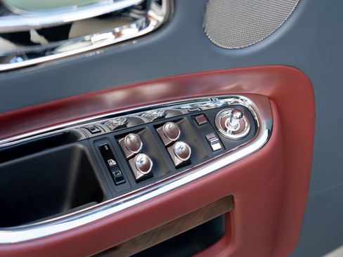 Used 2017 Rolls-Royce Ghost RWD image 11