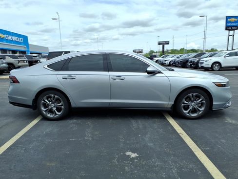 Used 2023 Honda Accord EX image 28