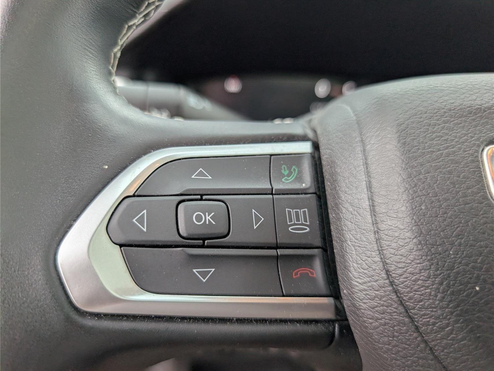 Used 2022 Jeep Compass High Altitude AWD/4WD image 24