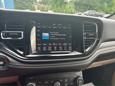 Used 2021 Dodge Durango SXT AWD/4WD image 17