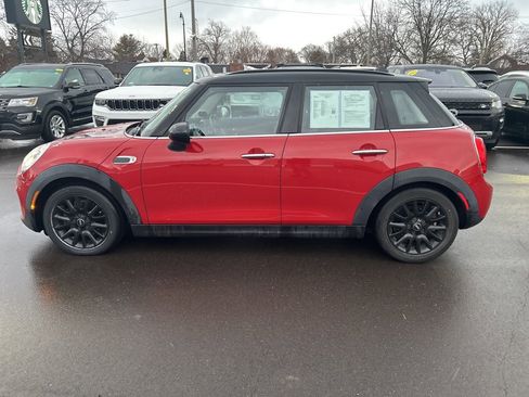 Used 2016 MINI Cooper 4-Door Hardtop image 8