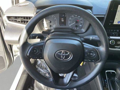 Used 2024 Toyota Corolla LE image 27