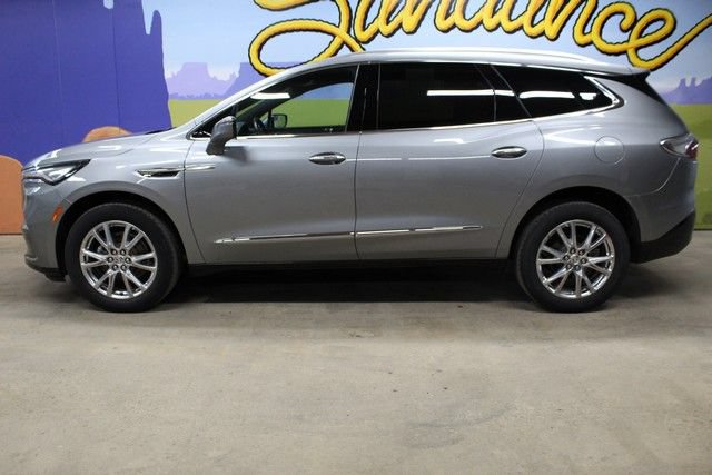 Used 2023 Buick Enclave Essence w/ Experience Buick Package FWD image 8