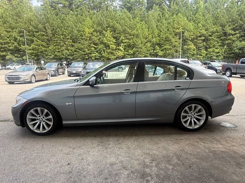 Used 2011 BMW 328i Sedan RWD image 4