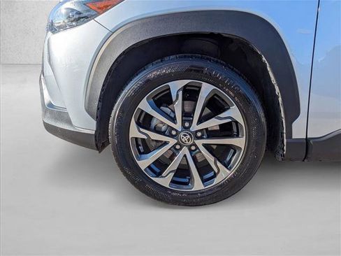 Used 2024 Toyota Corolla Cross XLE image 21