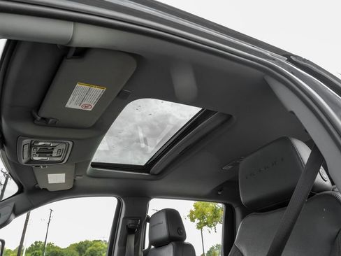 Used 2023 GMC Sierra 2500 Denali w/ Denali Ultimate Package image 26