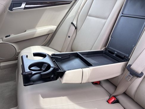 Used 2012 Mercedes-Benz C 250 Sedan image 35