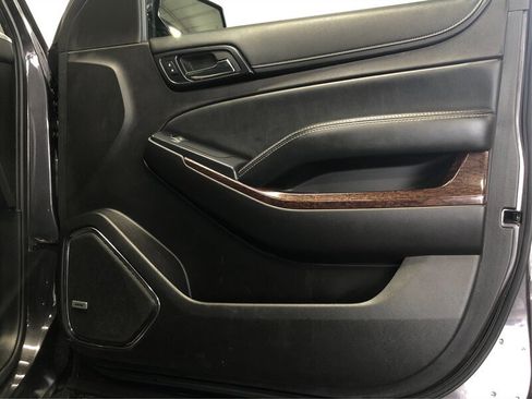 Used 2015 GMC Yukon XL SLT w/ HD Trailering Package image 17