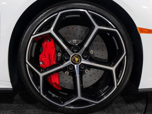 Used 2020 Lamborghini Huracan EVO AWD/4WD image 36
