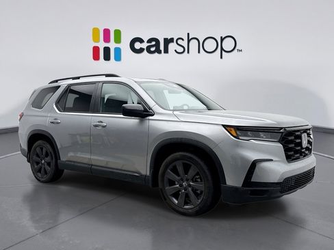 Used 2024 Honda Pilot Sport image 7