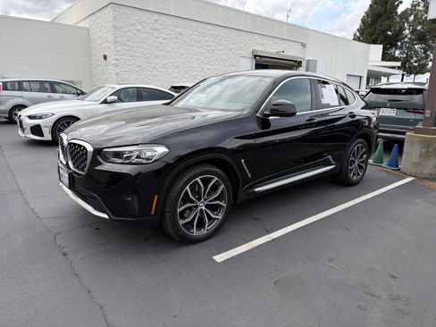 Certified 2023 BMW X4 xDrive30i w/ Premium Package image 2