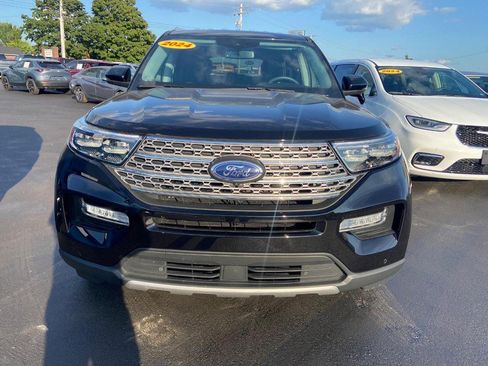 Used 2024 Ford Explorer Limited w/ Equipment Group 301A AWD/4WD image 2