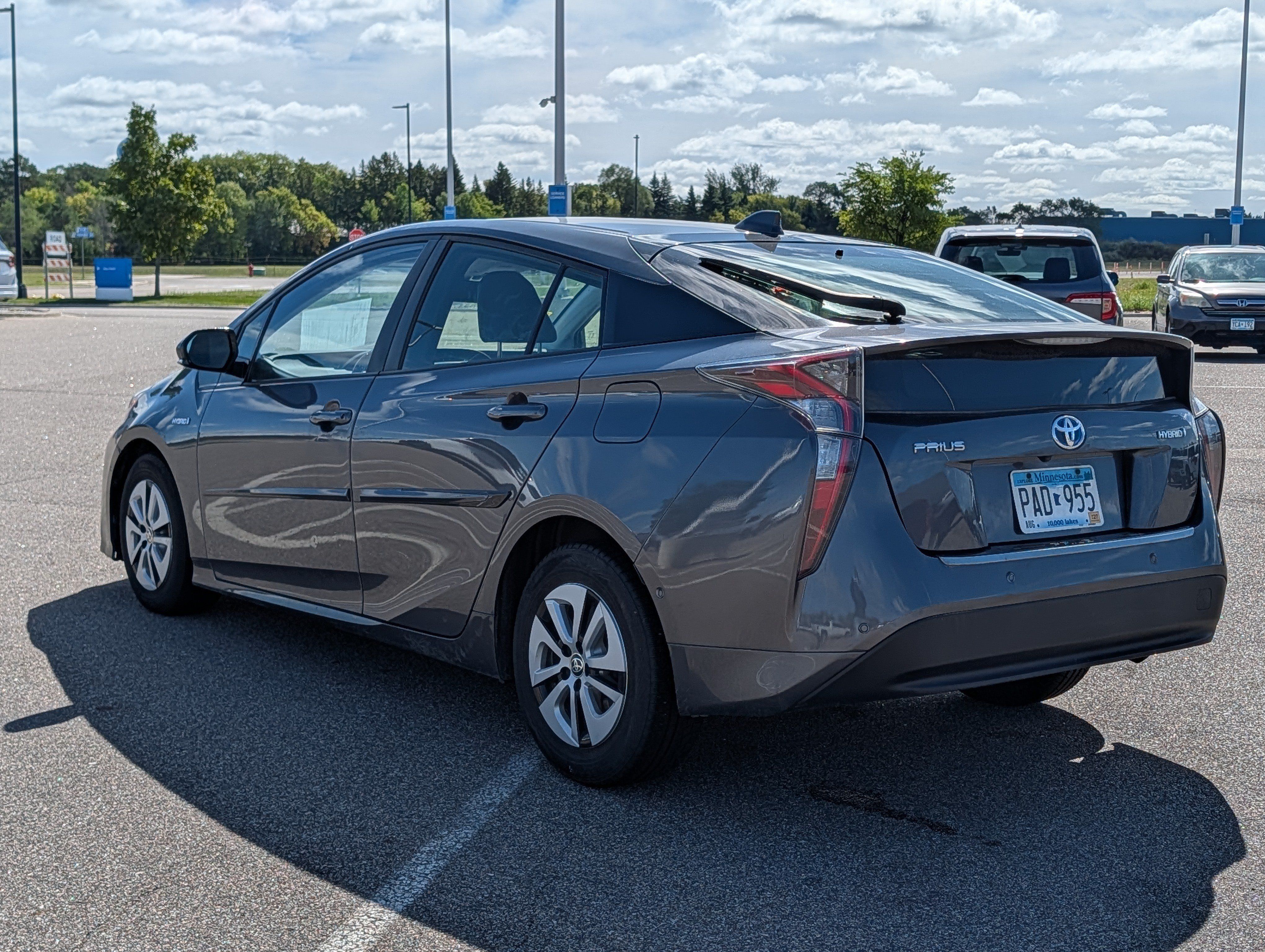 Used 2016 Toyota Prius Four w/ Advanced Technology Package FWD image 3