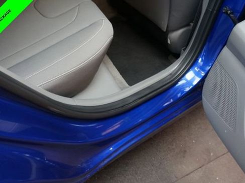 Used 2023 Hyundai Elantra SEL w/ Convenience Package image 45