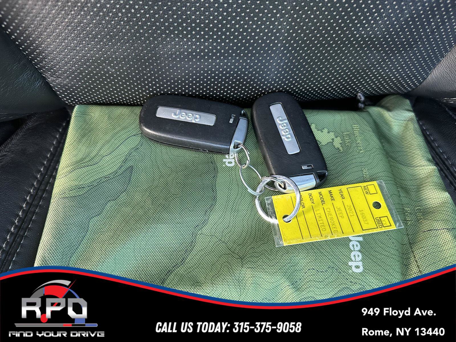 Used 2021 Jeep Cherokee Limited AWD/4WD image 27