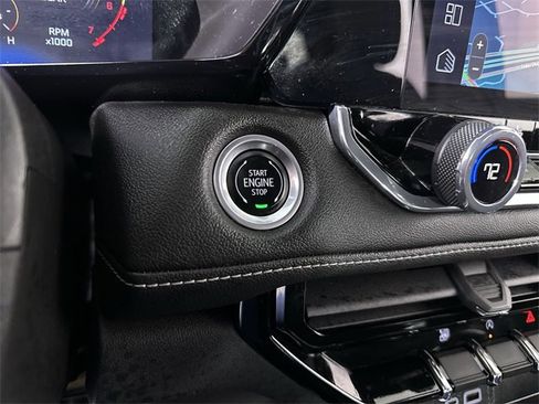 Used 2024 Chevrolet Colorado LT w/ LT Convenience Package II image 17