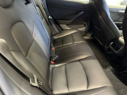 Used 2022 Tesla Model 3 Long Range AWD/4WD image 8