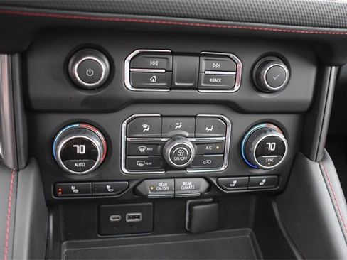 Certified 2022 Chevrolet Suburban RST w/ Sport Performance Package image 35