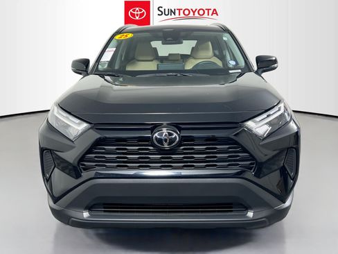 Used 2025 Toyota RAV4 XLE w/ Convenience Package FWD image 10