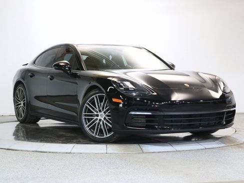 Used 2018 Porsche Panamera 4S image 1