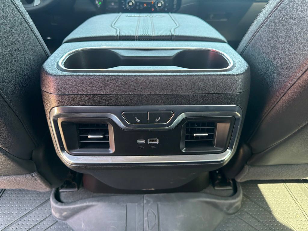 Used 2024 Chevrolet Silverado 3500 High Country w/ Technology Package AWD/4WD image 41