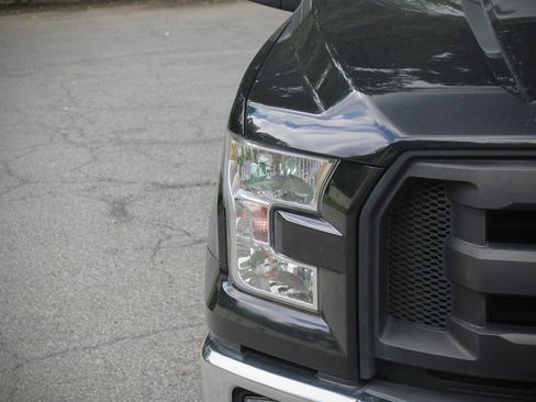Used 2017 Ford F150 XL w/ Equipment Group 101A Mid RWD image 10