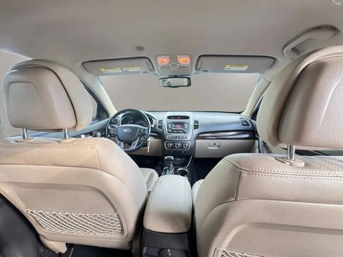 Used 2015 Kia Sorento LX FWD image 14