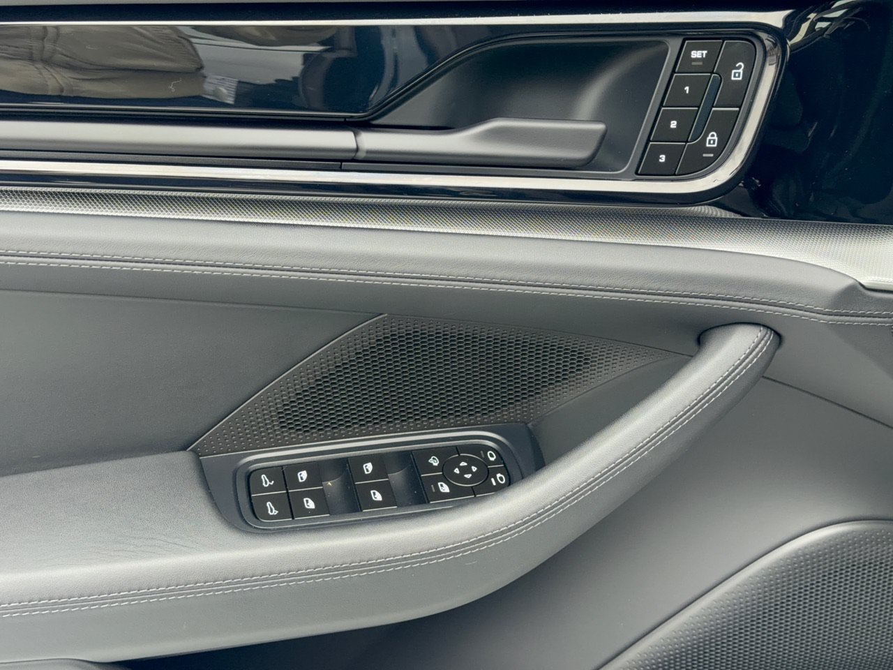 Certified 2026 Porsche Panamera 4 AWD/4WD image 15
