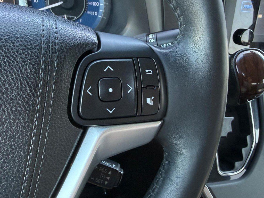Used 2017 Toyota Sienna Limited Premium AWD/4WD image 19