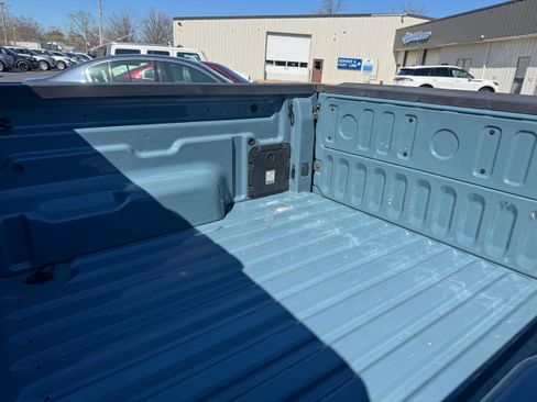 Used 2022 Ford Maverick Lariat image 9