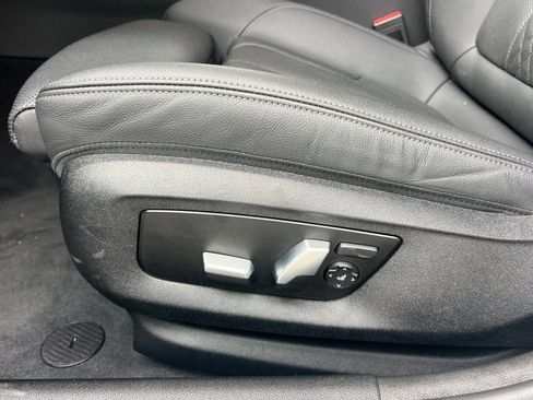 Certified 2022 BMW 530i w/ Convenience Package image 14