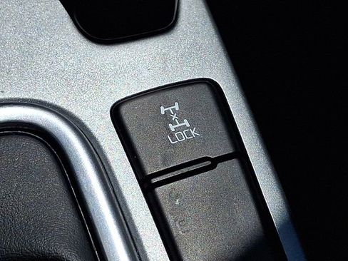 Certified 2025 Kia Seltos LX AWD/4WD image 24