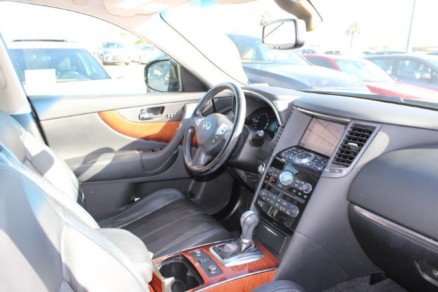 Used 2015 INFINITI QX70 2WD w/ Premium Package image 5