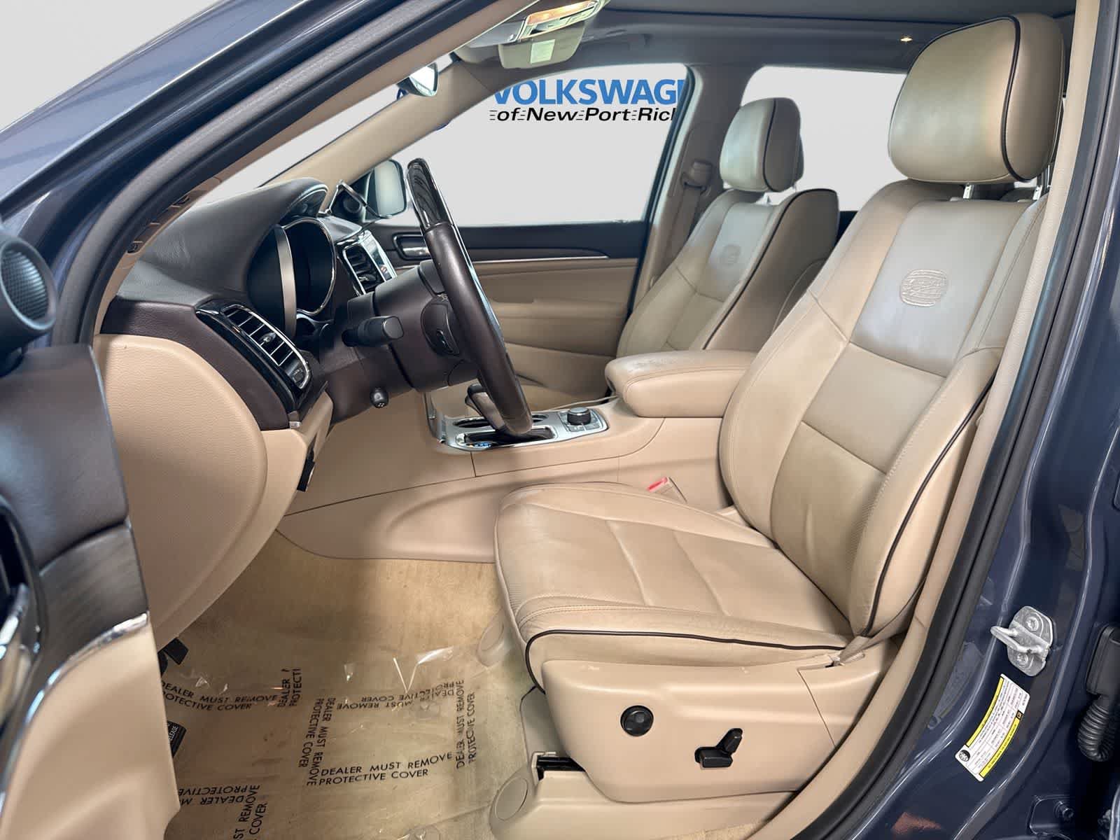 Used 2019 Jeep Grand Cherokee Overland AWD/4WD image 21