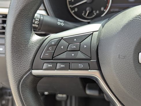 Certified 2024 Nissan Altima 2.5 SV FWD image 32