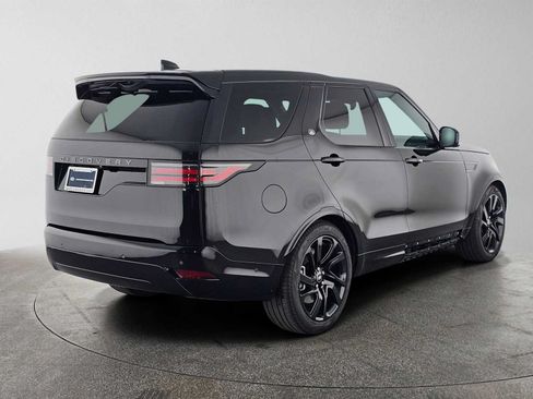 Used 2025 Land Rover Discovery Dynamic SE AWD/4WD image 5