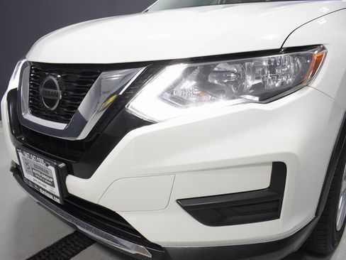 Used 2020 Nissan Rogue S image 12