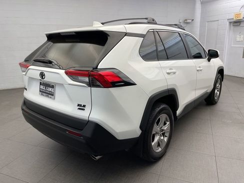 Used 2023 Toyota RAV4 XLE AWD/4WD image 5