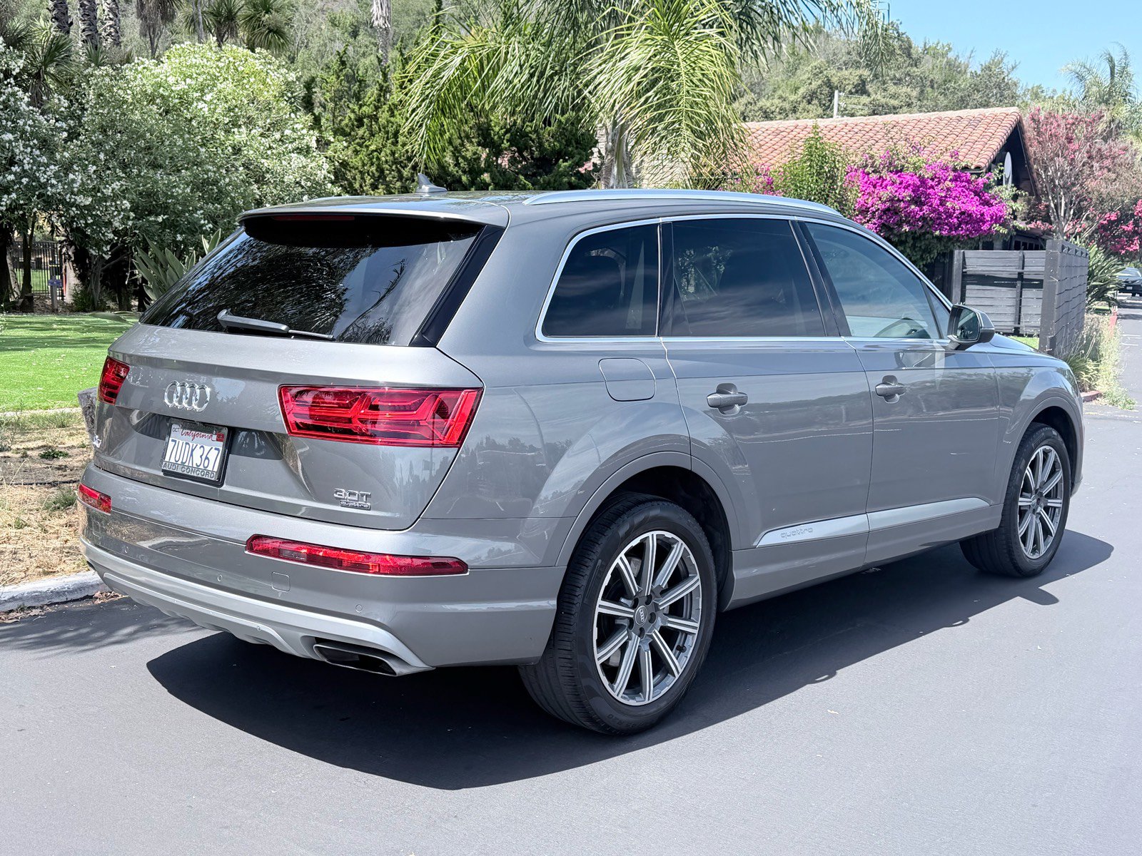 Used 2017 Audi Q7 3.0T Prestige AWD/4WD image 6