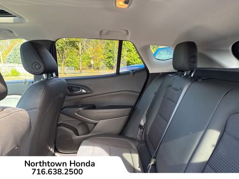 Used 2024 Chevrolet Trax LT w/ Sunroof Package image 19