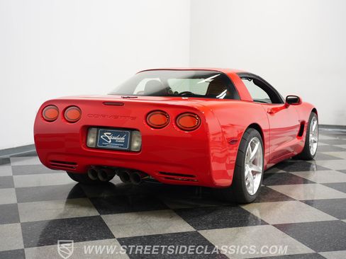 Used 2001 Chevrolet Corvette Coupe w/ Preferred Equipment Group2 image 11